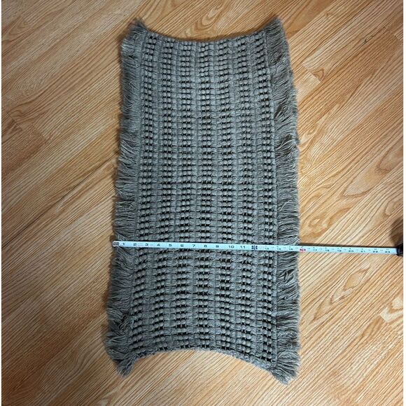 Just Fab Vintage Infinity Open-Weave Fringed Cowl Scarf Tan Brown E43 - Picture 7 of 10